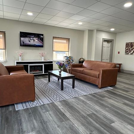 Dumbarton Hometowne Studios By Red Roof Richmond, Va - W Broad St מראה חיצוני תמונה