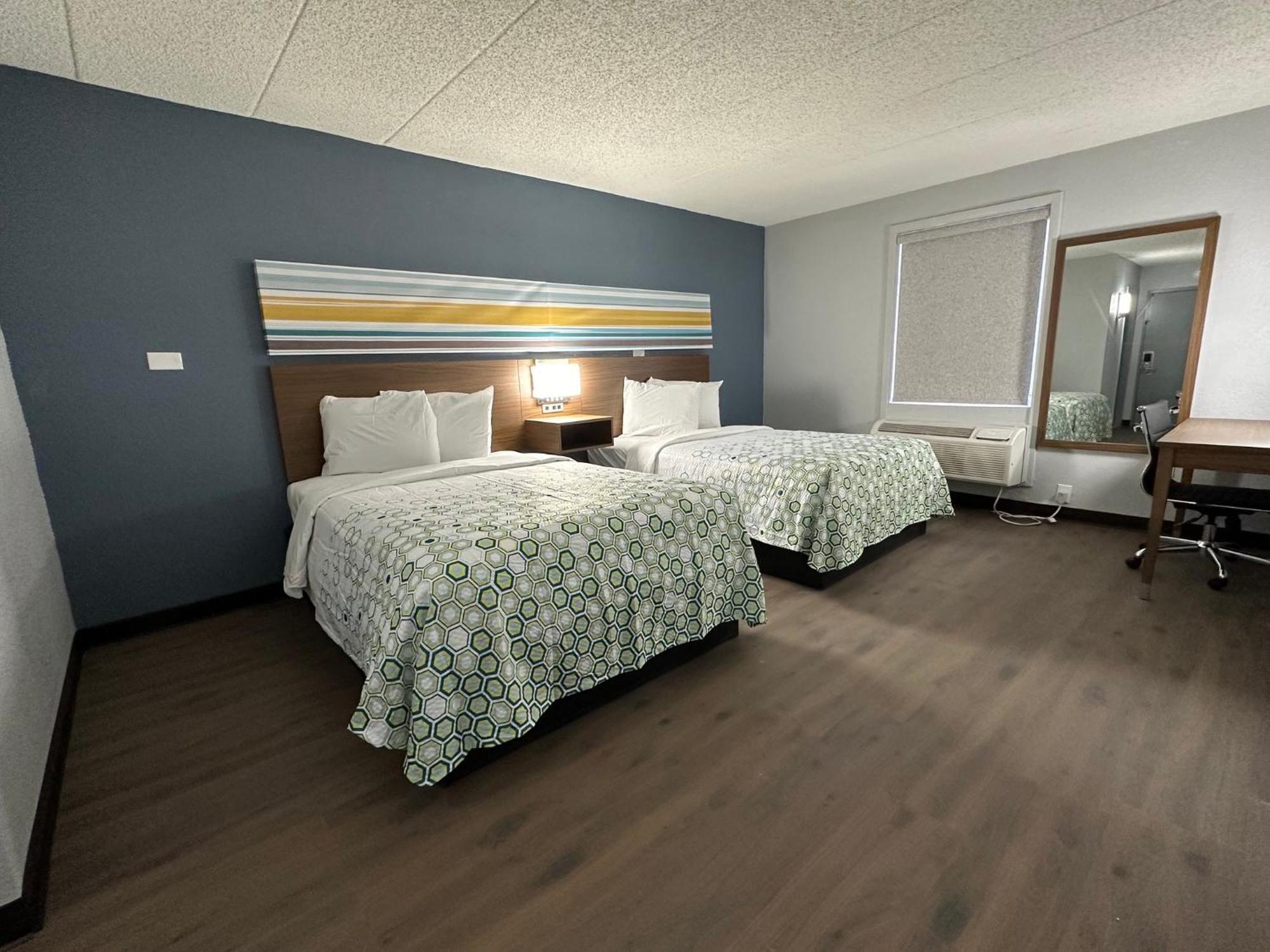 Dumbarton Hometowne Studios By Red Roof Richmond, Va - W Broad St מראה חיצוני תמונה