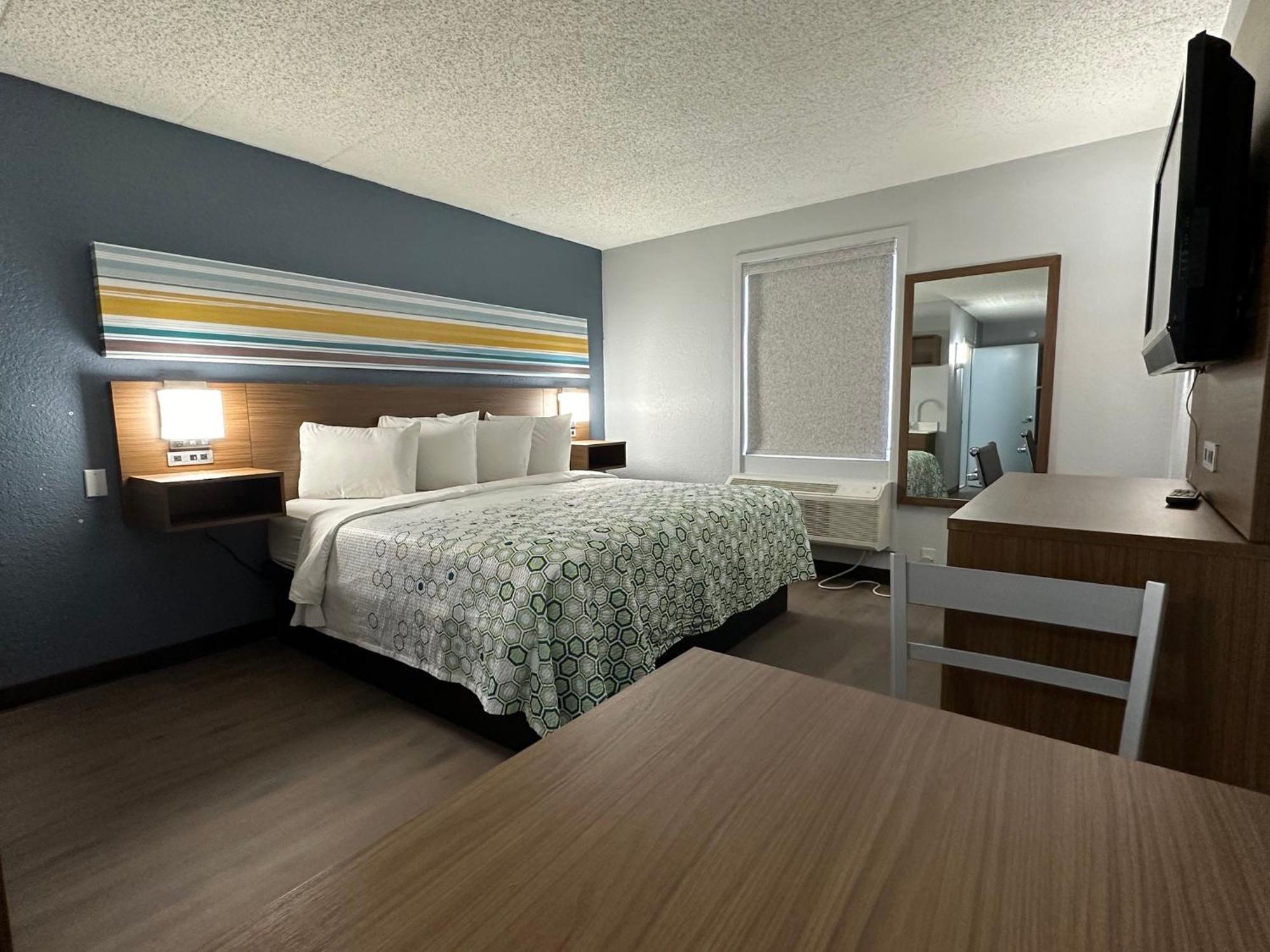 Dumbarton Hometowne Studios By Red Roof Richmond, Va - W Broad St מראה חיצוני תמונה