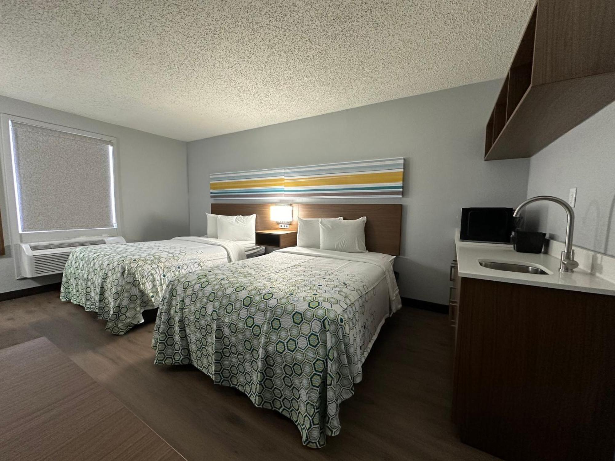 Dumbarton Hometowne Studios By Red Roof Richmond, Va - W Broad St מראה חיצוני תמונה